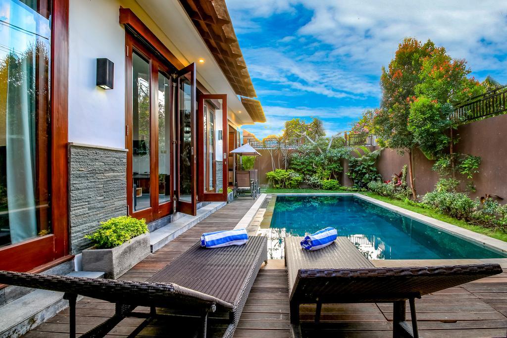 Villa Gayatri Seminyak  Exterior photo