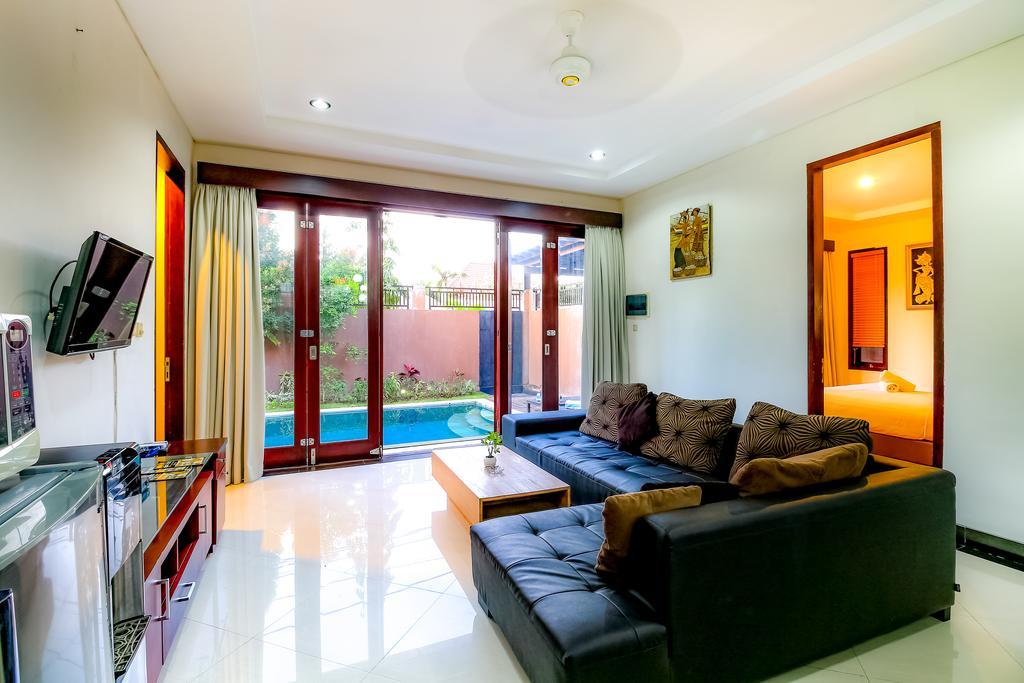 Villa Gayatri Seminyak  Exterior photo