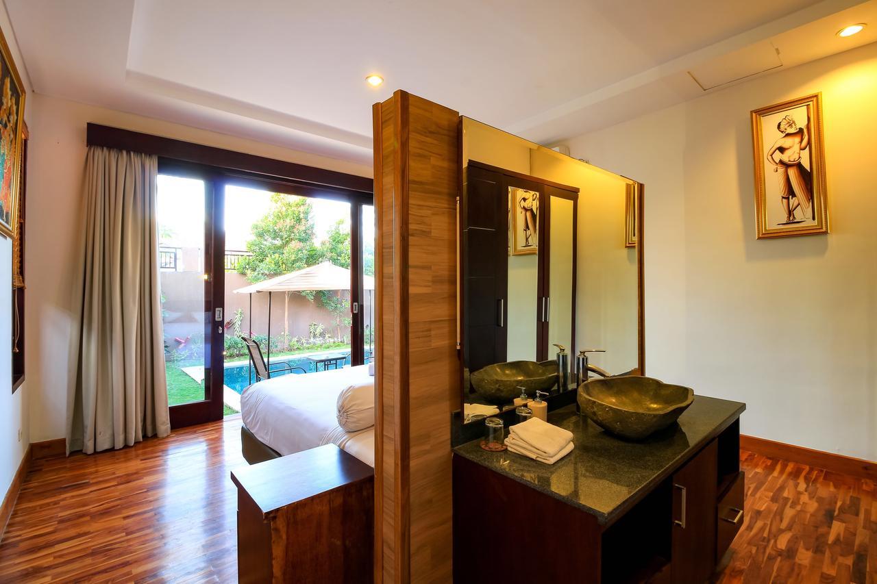 Villa Gayatri Seminyak  Exterior photo